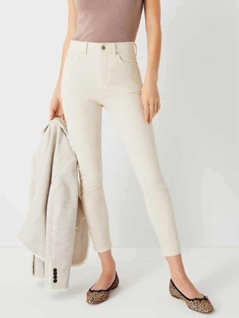 ANN TAYLOR The Skinny Sculpting Pocket Highest Rise Jeans Cream 4